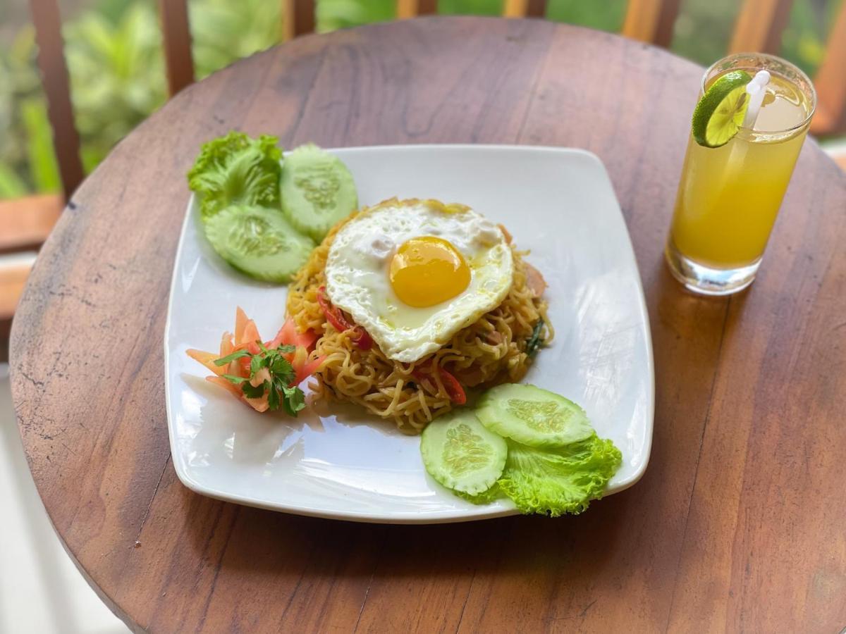 Mertha Sari Resto & Bungalow Klungkung Bagian luar foto